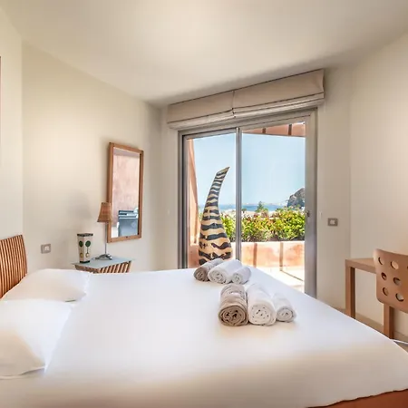 בית נופש Romen 2-2 Penthouse Sea View & Jacuzzi 2b פאלם-מאר