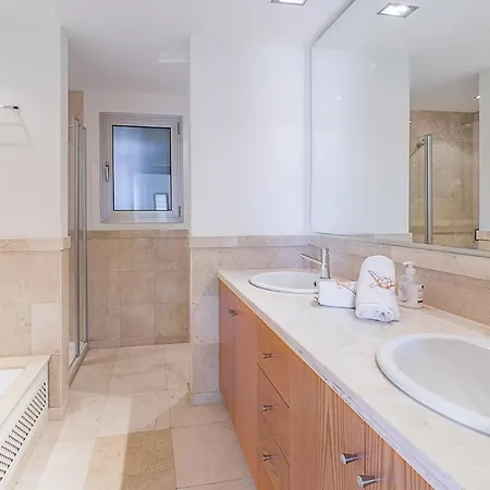 Romen 2-2 Penthouse Sea View & Jacuzzi 2b Tatil Evi *