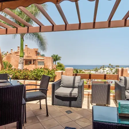 Romen 2-2 Penthouse Sea View & Jacuzzi 2b Holiday home *