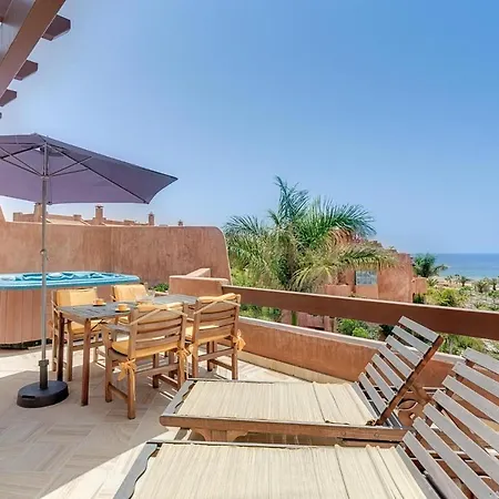 Romen 2-2 Penthouse Sea View & Jacuzzi 2b 滨海帕尔姆