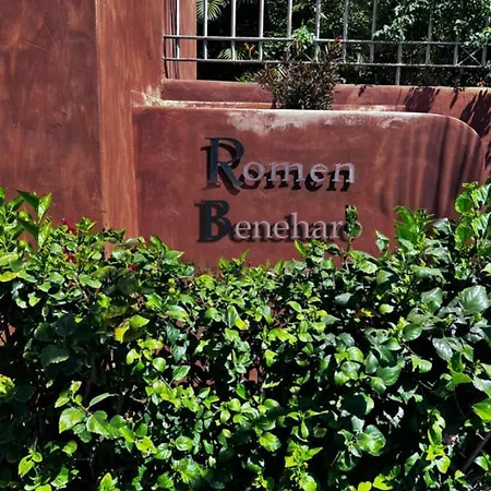 Romen 2-2 Penthouse Sea View & Jacuzzi 2b